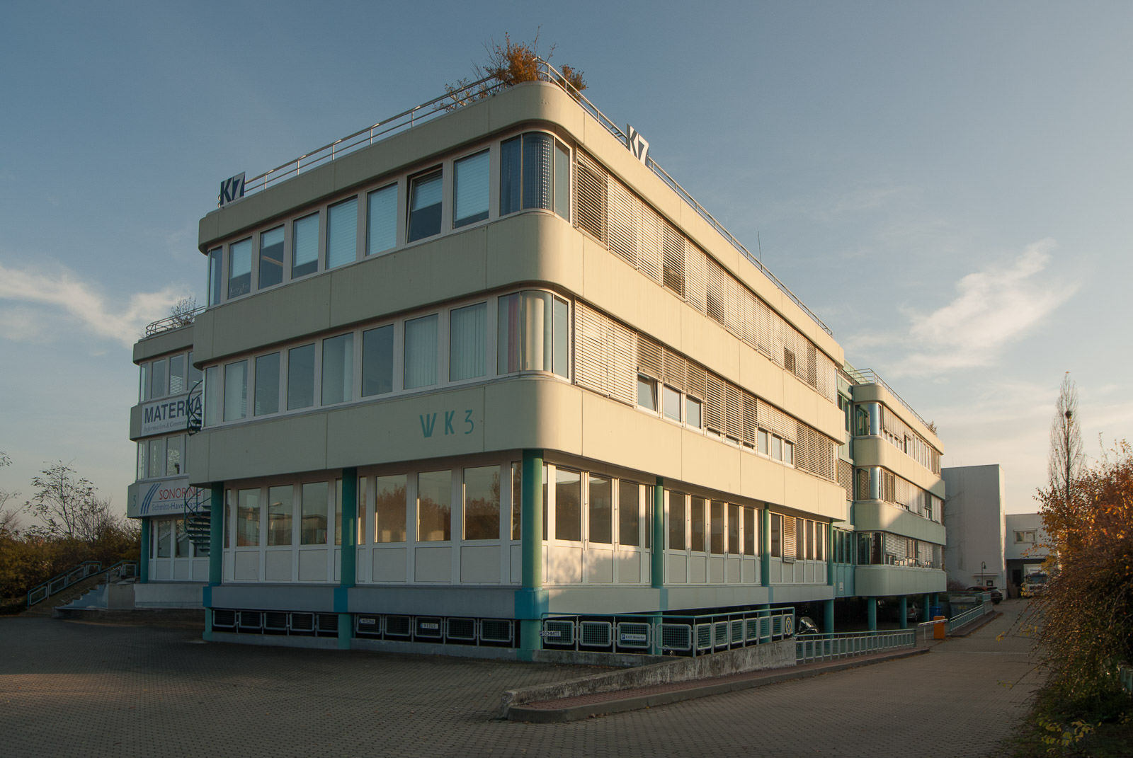 Neubau eines Büro- und Geschäftshaus in Tennenlohe